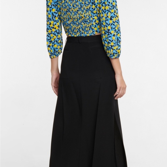 DIANE VON FURSTENBERG NWT Dover Top Nectarine Medium Sky Blue Top Size 14 - Picture 2 of 9